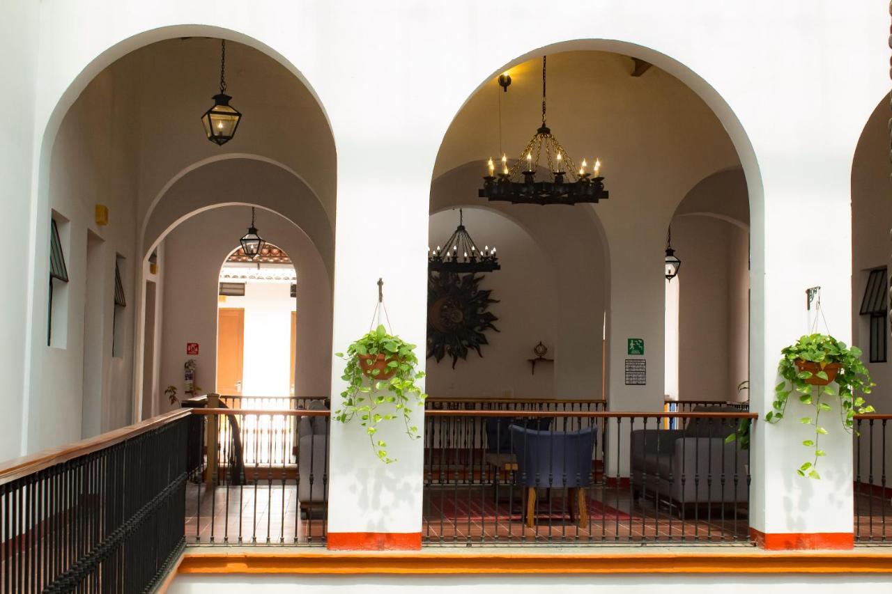 Hotel Real De Castilla Colonial Guadalajara Exterior photo