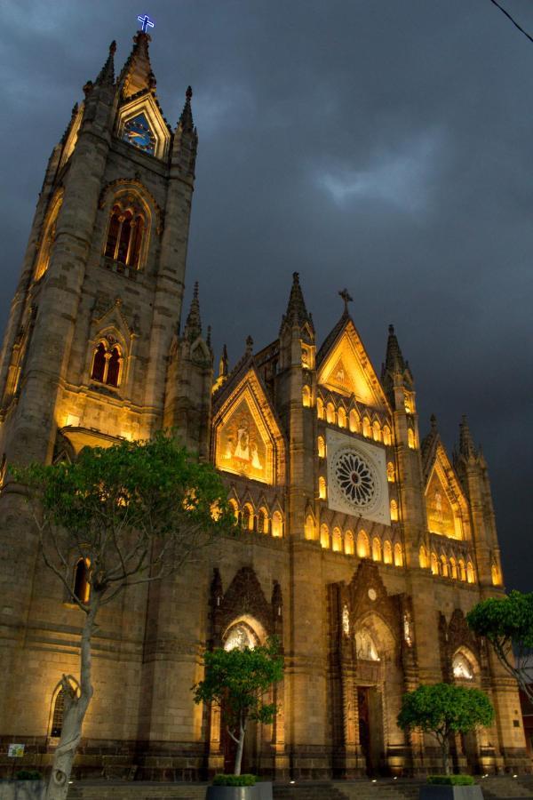 Hotel Real De Castilla Colonial Guadalajara Exterior photo