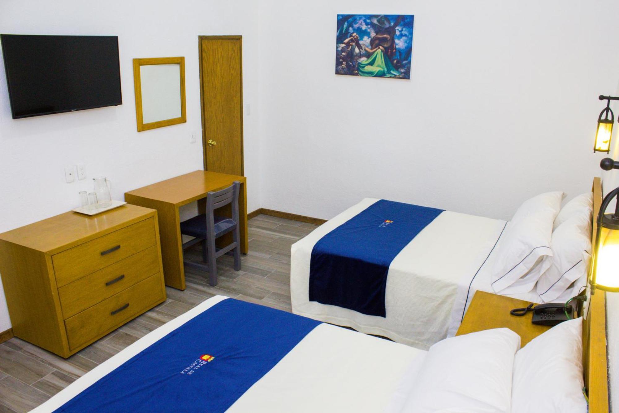 Hotel Real De Castilla Colonial Guadalajara Room photo